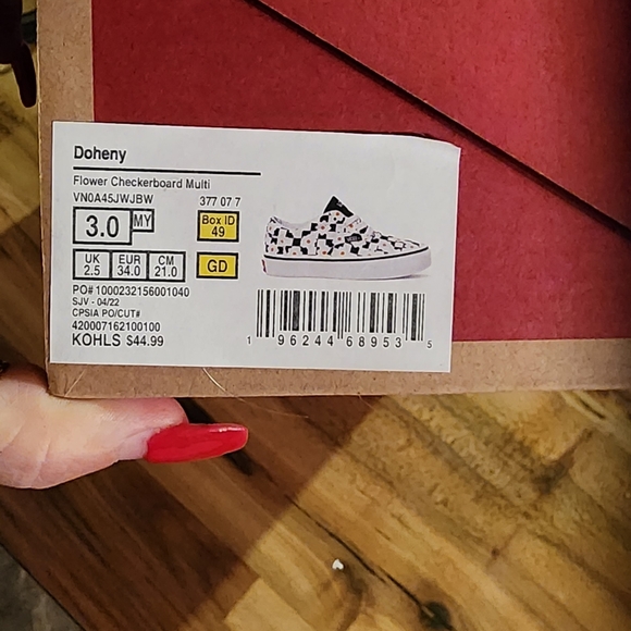 Vans - Picture 2 of 2